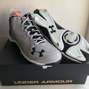 Under Armour Men’s sz 13 Ignite baseball metal cleats gray black color laces NWT